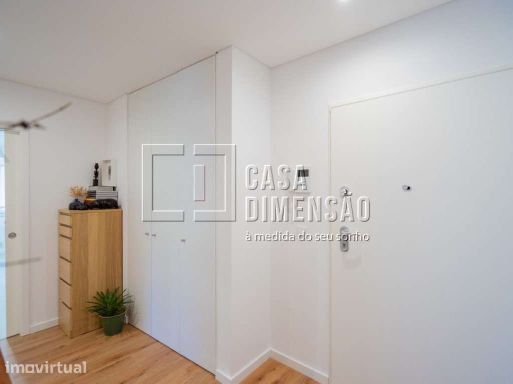 Apartamento de tipologia T2 na Serra de Carnaxide, com Garagem BOX,... - Grande imagem: 2/41