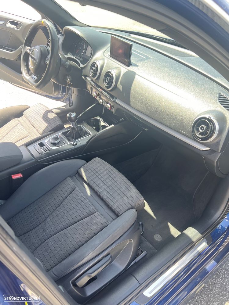 Audi A3 Sportback 1.6 TDI DPF S line Sport Pack - 13