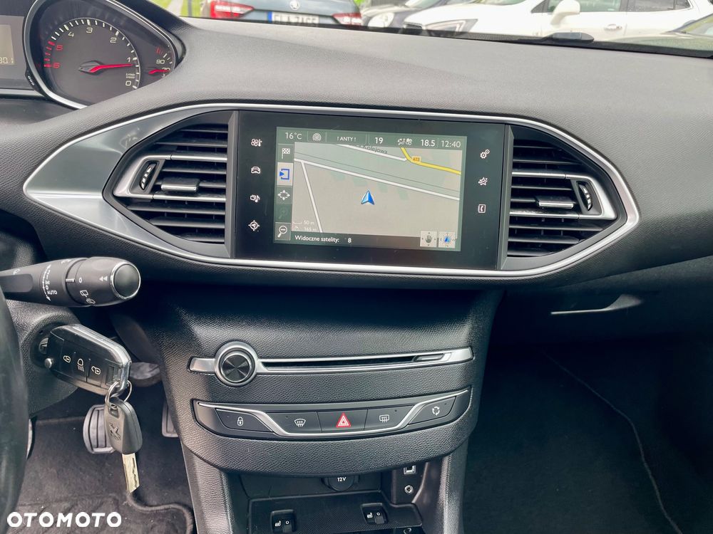 Peugeot 308 BlueHDi 120 Stop & Start Business-Line - 33