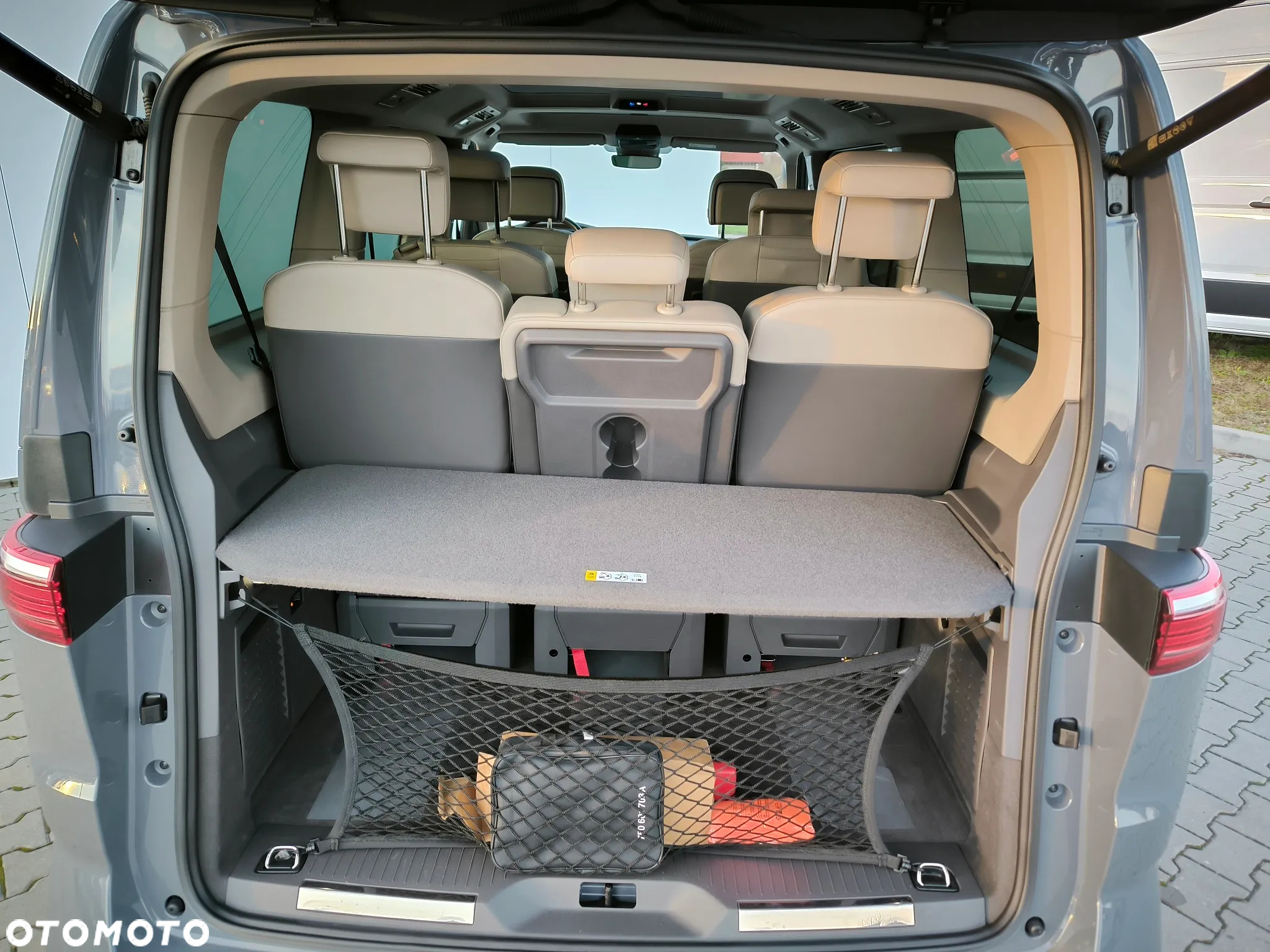 Volkswagen Multivan 2.0 TSI L2 Style DSG - 27