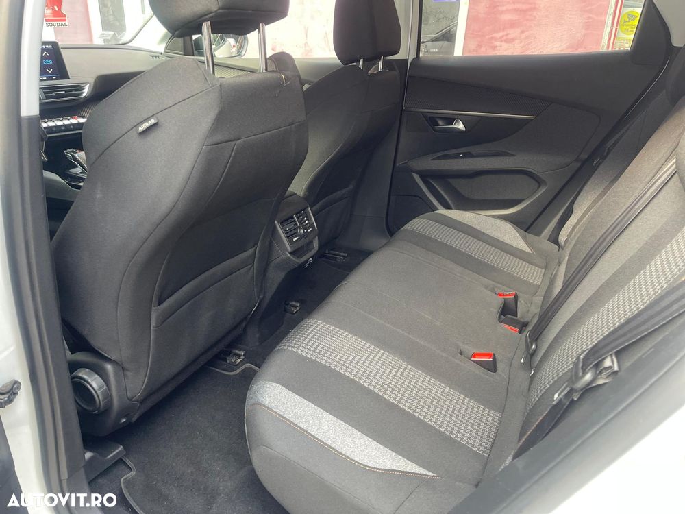 Peugeot 3008 1.5 BlueHDI S&S EAT8 Active - 12