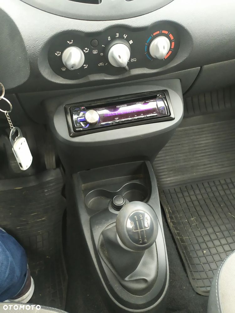 Renault Twingo 1.2 LEV 16V 75 eco2 - 9