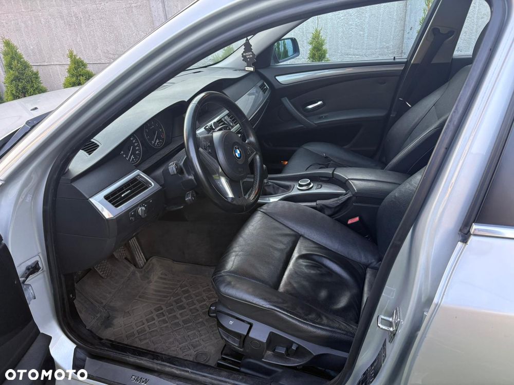 BMW Seria 5 523i Edition Exclusive - 6