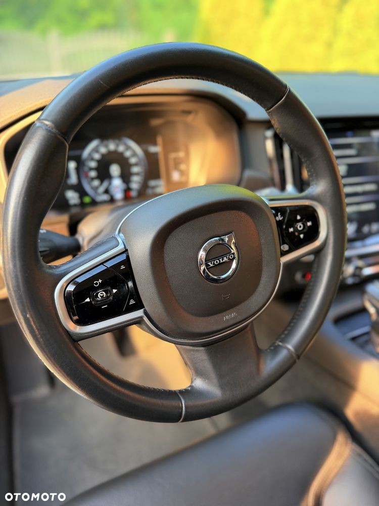 Volvo V90 D4 AWD Momentum - 13