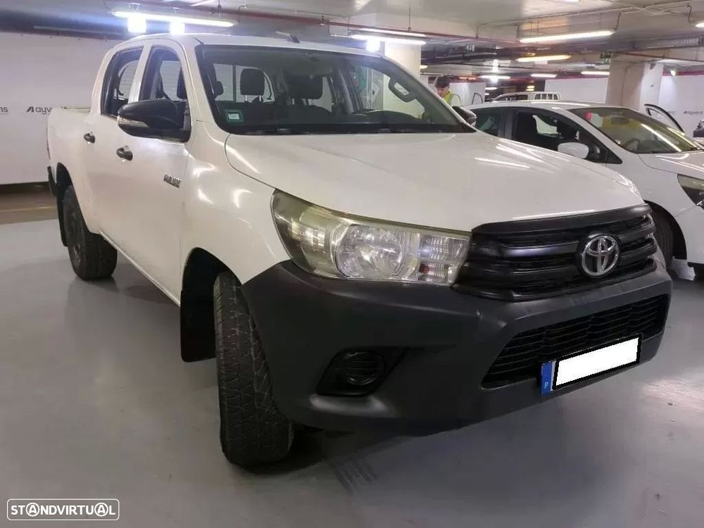 Toyota Hilux 2.4 D-4D 4WD Tracker - 2
