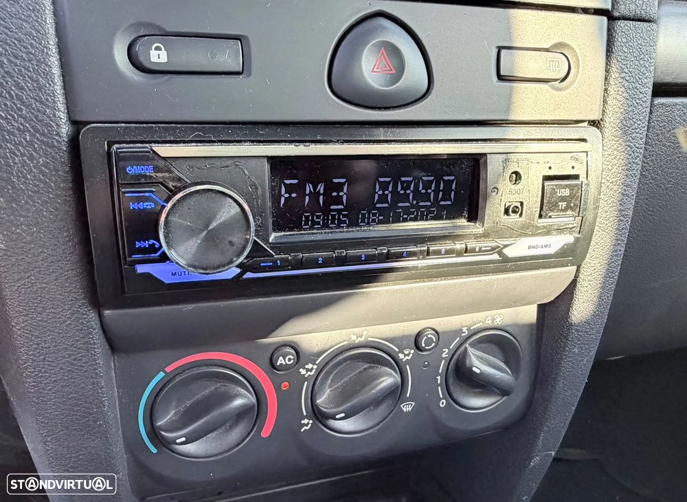 Renault Clio 1.2 16V Dynamique - 18