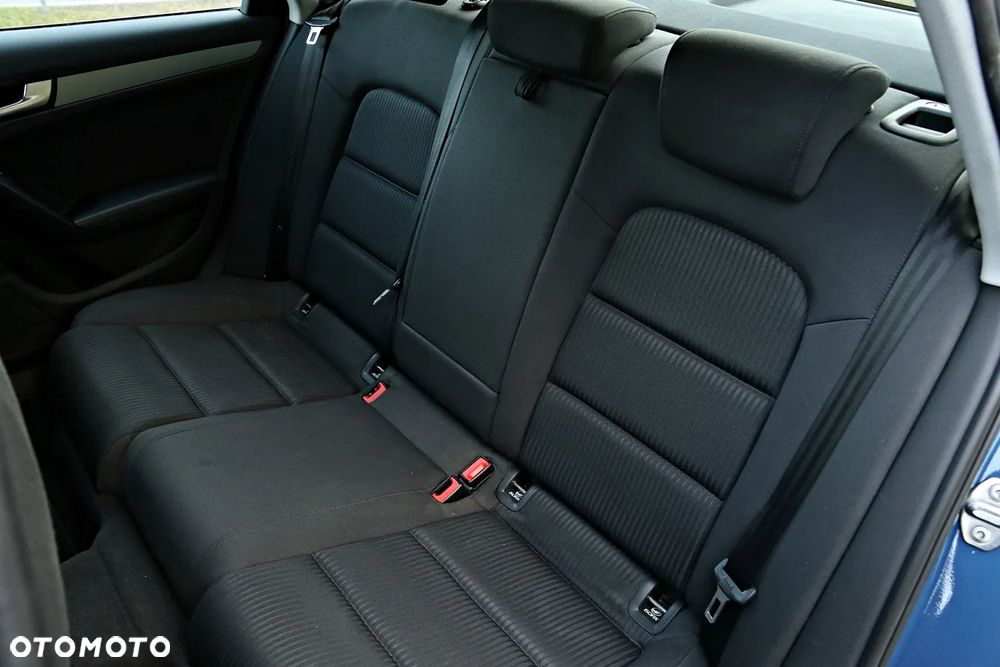 Audi A4 Limousine - 30