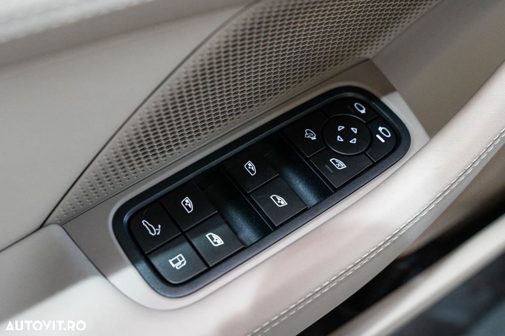 Porsche Panamera - 28