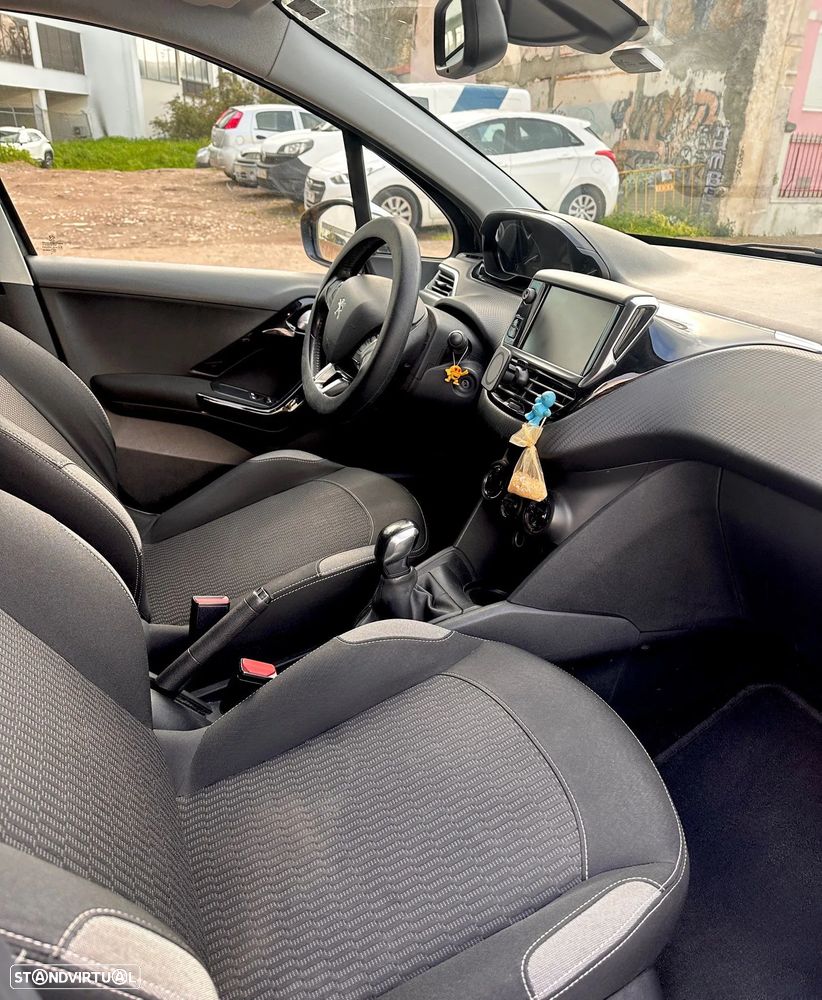 Peugeot 208 1.6 BlueHDi Style - 5