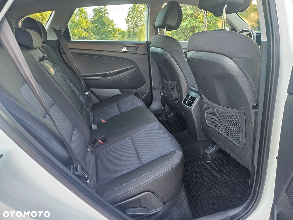 Hyundai Tucson blue 1.7 CRDi 2WD Style - 37