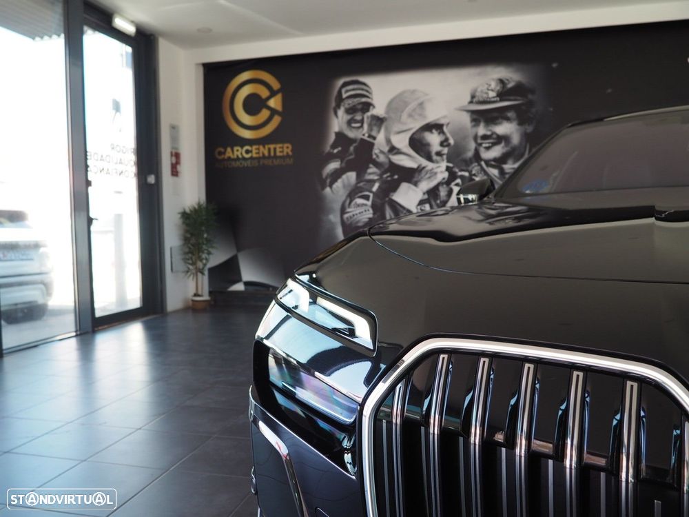 BMW i7 xDrive60 Pack Desportivo M - 5