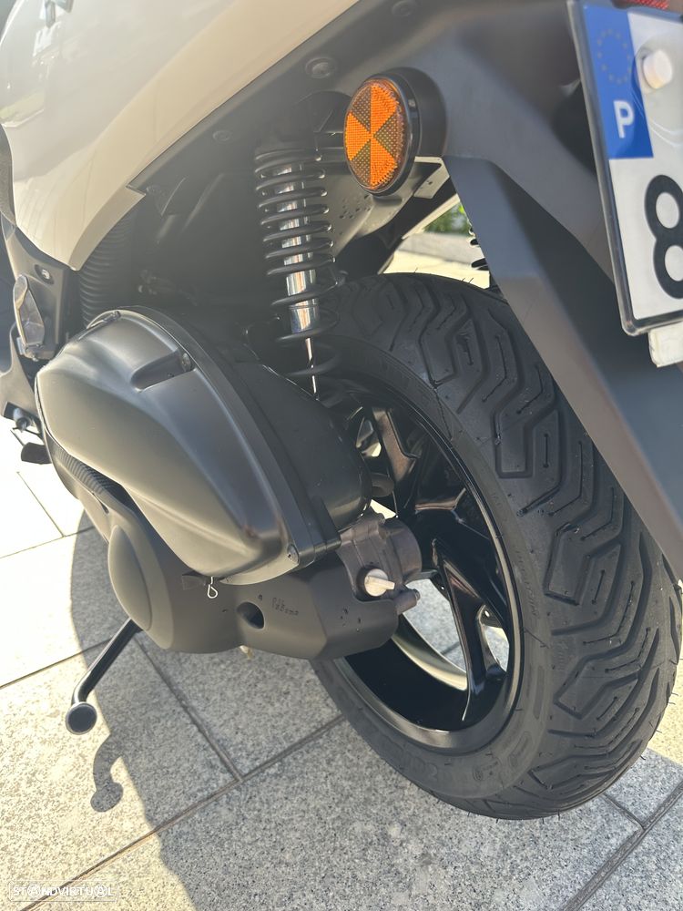 Yamaha NMAX 125 com Pack Urban - 14