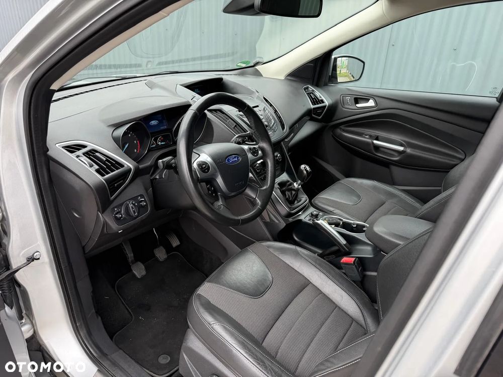 Ford Kuga 2.0 TDCi 2x4 SYNC - 25
