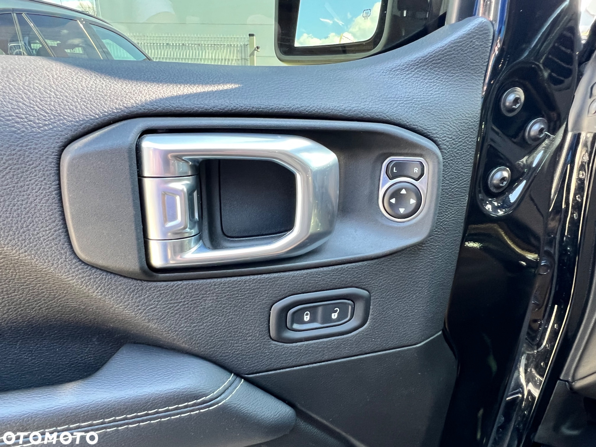 Jeep Wrangler Unlimited 2.0 4xe Plug-In Hybrid Hardtop Sahara - 24