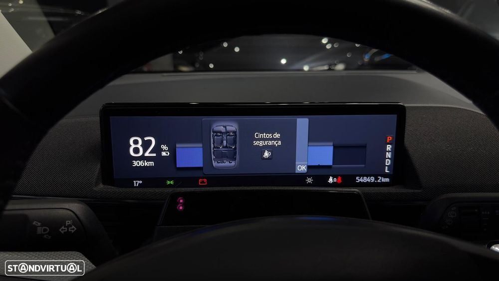 Ford Mustang Mach-E Standard - 22