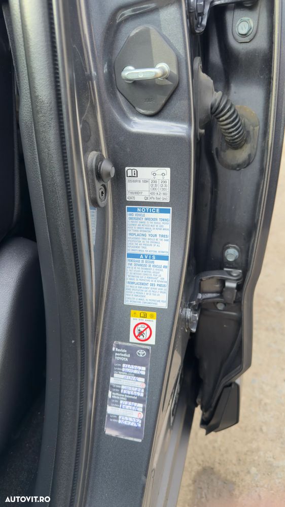 Toyota RAV4 2.5 VVT-iE 4x4 Luxury - 12