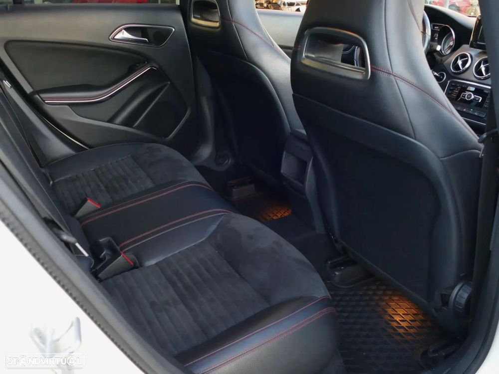 Mercedes-Benz CLA 220 CDI AMG Line Aut. - 30