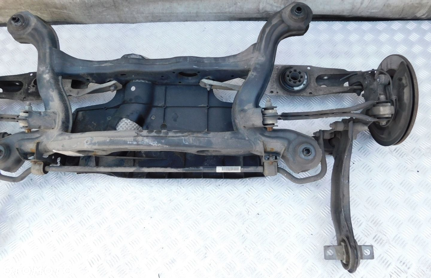 SANKI BELKA ZAWIESZENIA TYŁ OŚ - INFINITI Q30 W246 CLA W117 GLA X156 - 4