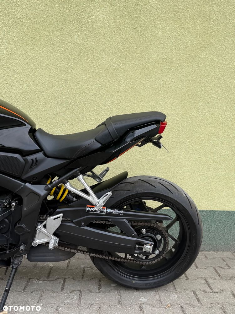 Honda CBR - 23