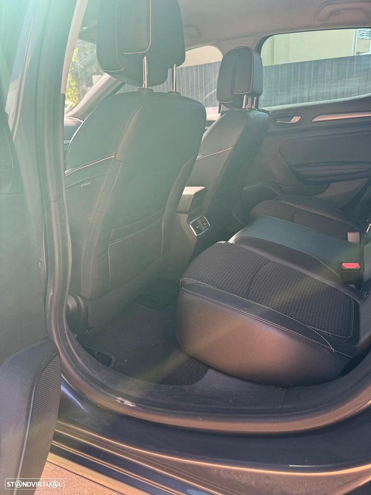 Renault Mégane ENERGY dCi 130 Start & Stop Bose Edition - 17