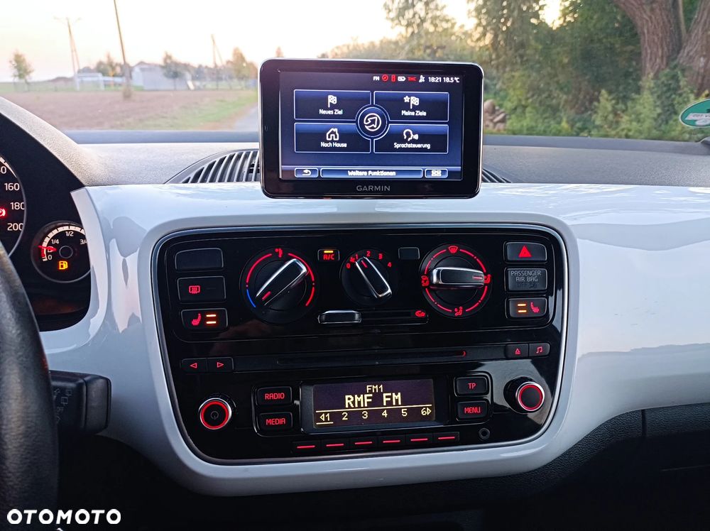 Volkswagen up! club - 14