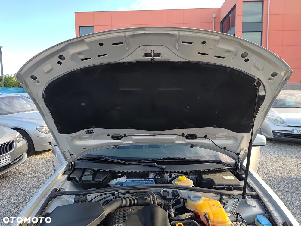 Volkswagen Passat 1.8 - 32