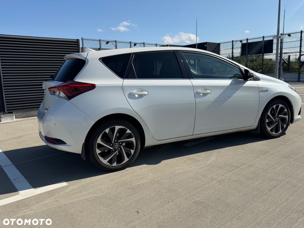 Toyota Auris Hybrid 135 Comfort - 4