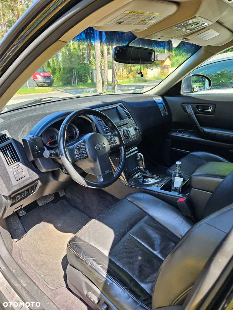 Infiniti FX FX35 - 10