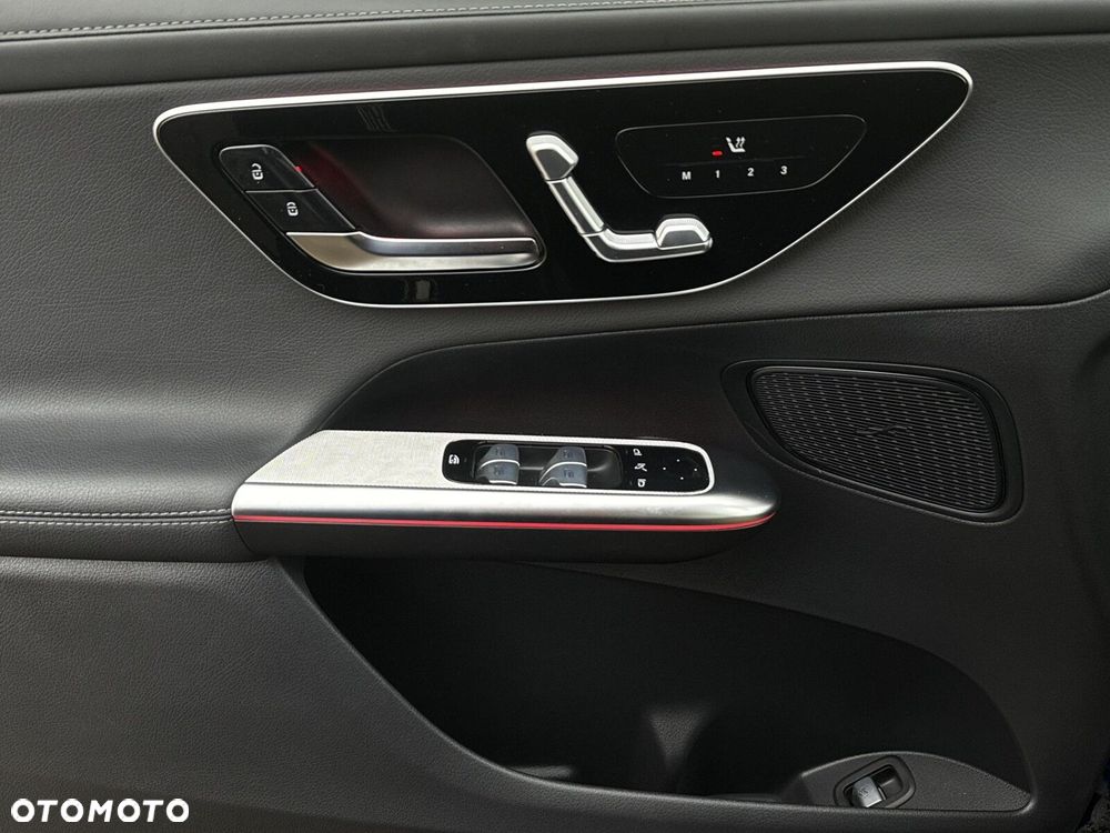 Mercedes-Benz GLC - 21