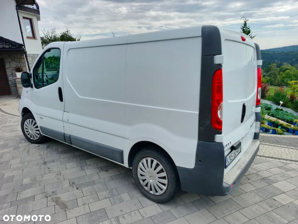 Opel Vivaro - 2