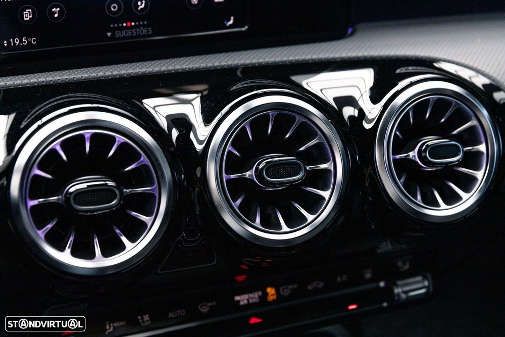 Mercedes-Benz CLA 250 e Shooting Brake AMG Line - 34