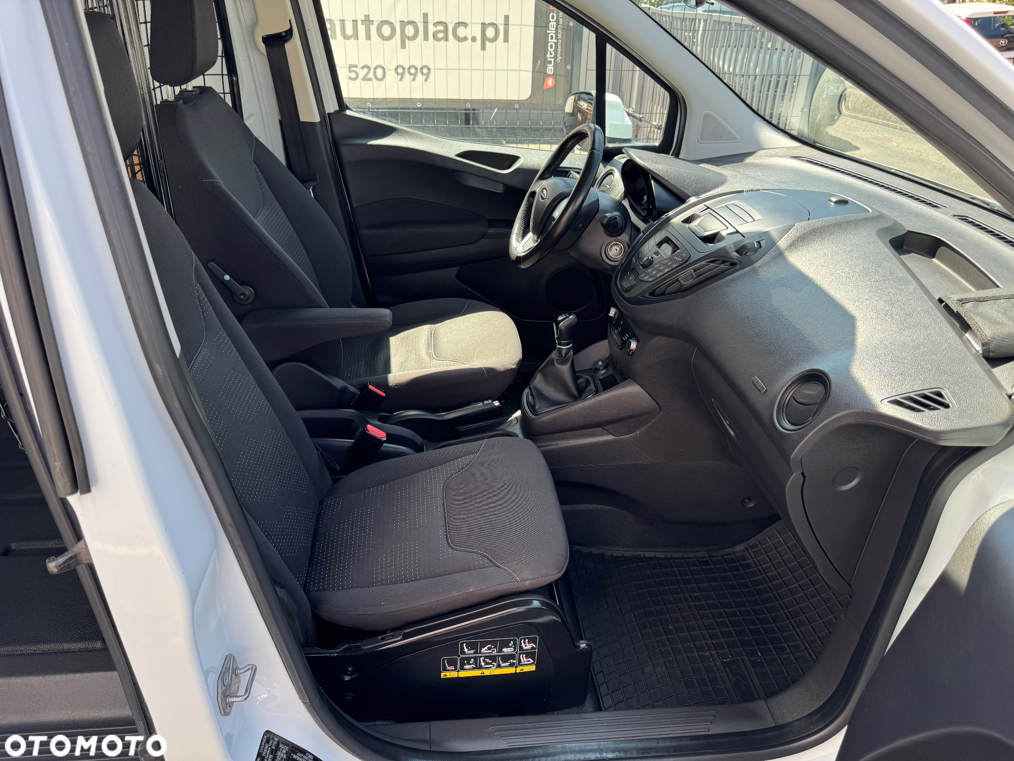 Ford Transit Courier - 6