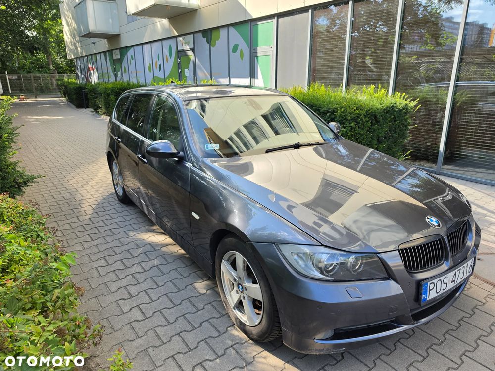 BMW Seria 3 325i - 4