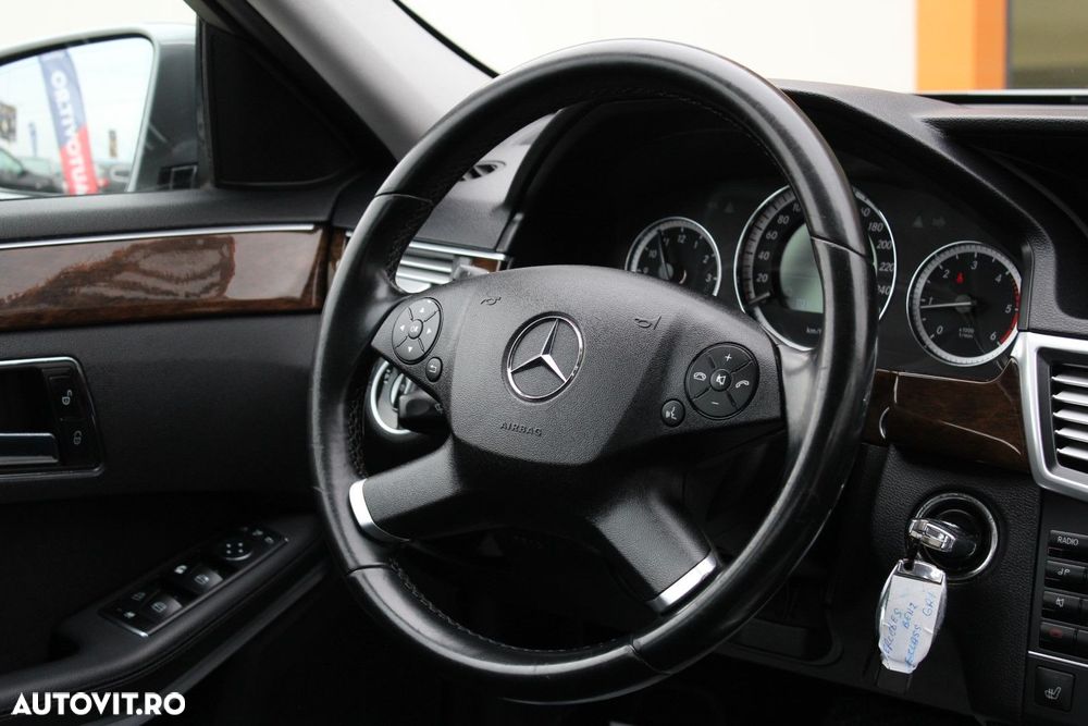 Mercedes-Benz E - 15