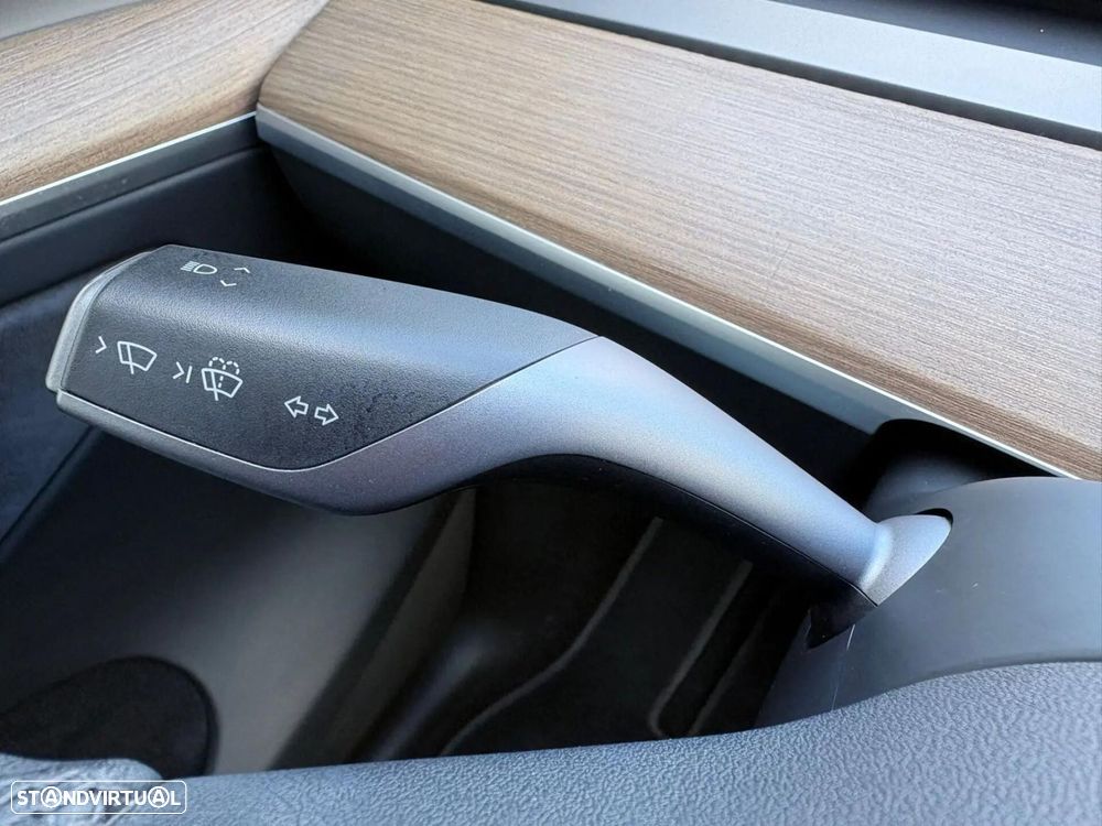 Tesla Model Y Long Range Tração Integral - 40