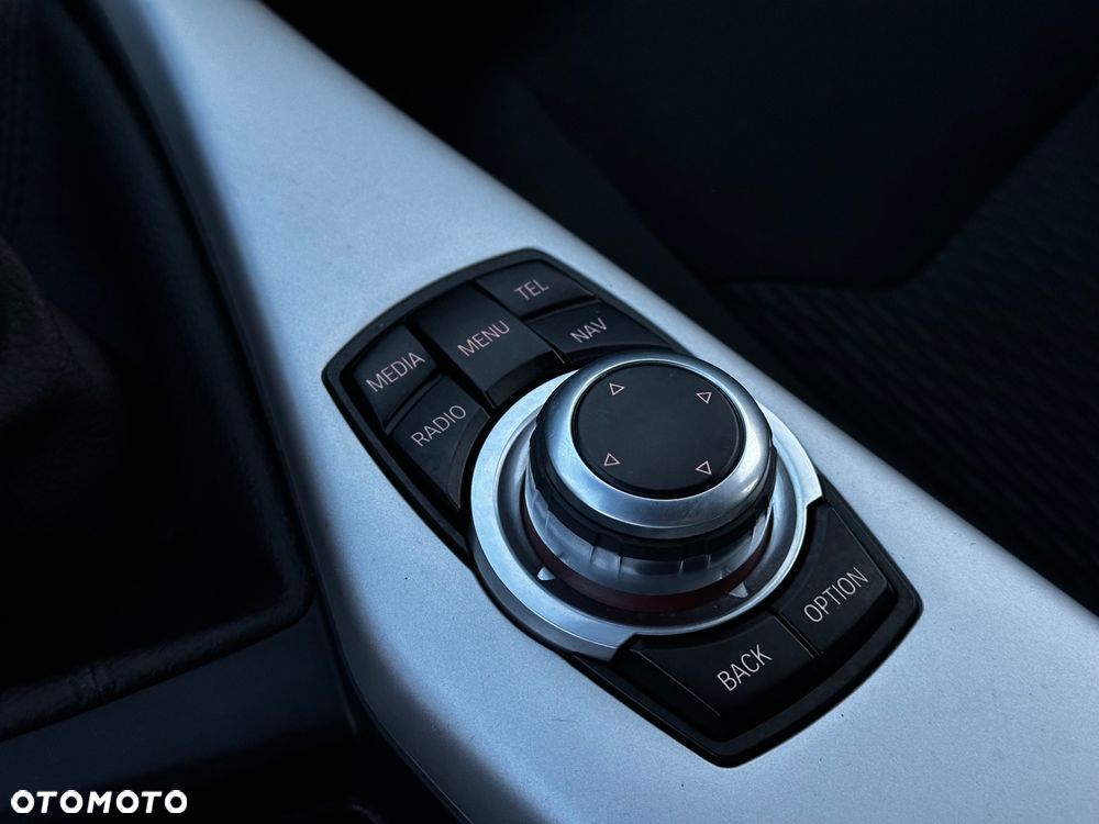 BMW Seria 1 118d Advantage - 28