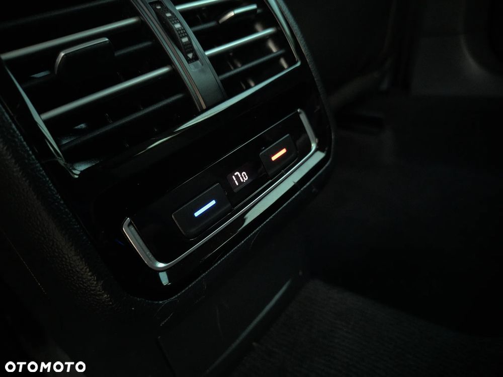 Volkswagen Passat 1.4 TSI ACT (BlueMotion Technology) Highline - 18