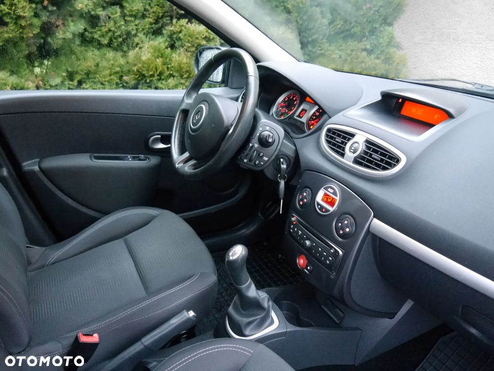 Renault Clio 1.2 16V 75 Dynamique - 20