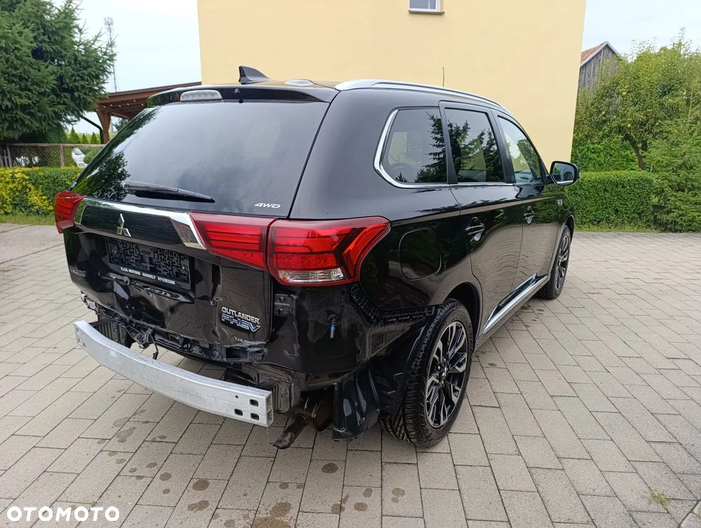 Mitsubishi Outlander Intense + - 6