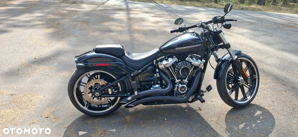 Harley-Davidson Softail Breakout - 8