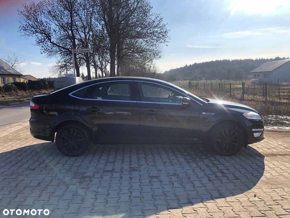 Ford Mondeo 1.6 T Ghia - 19