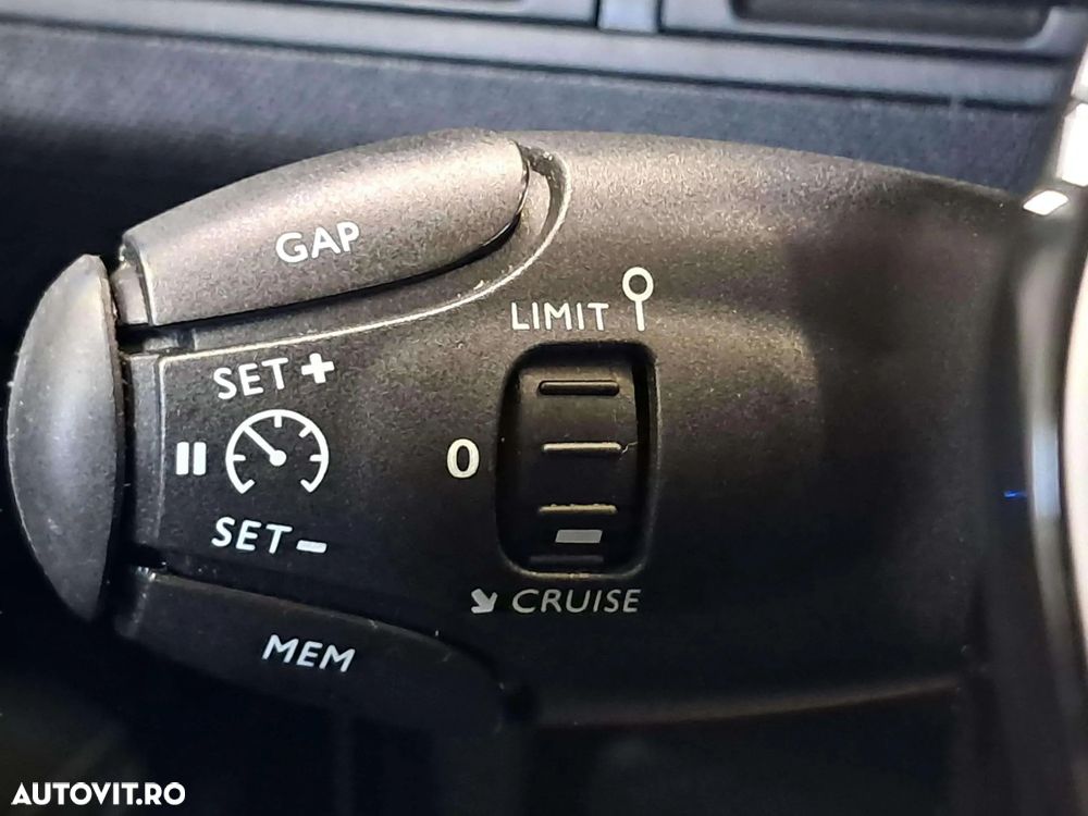 Peugeot 3008 1.6 THP EAT6 Allure - 20