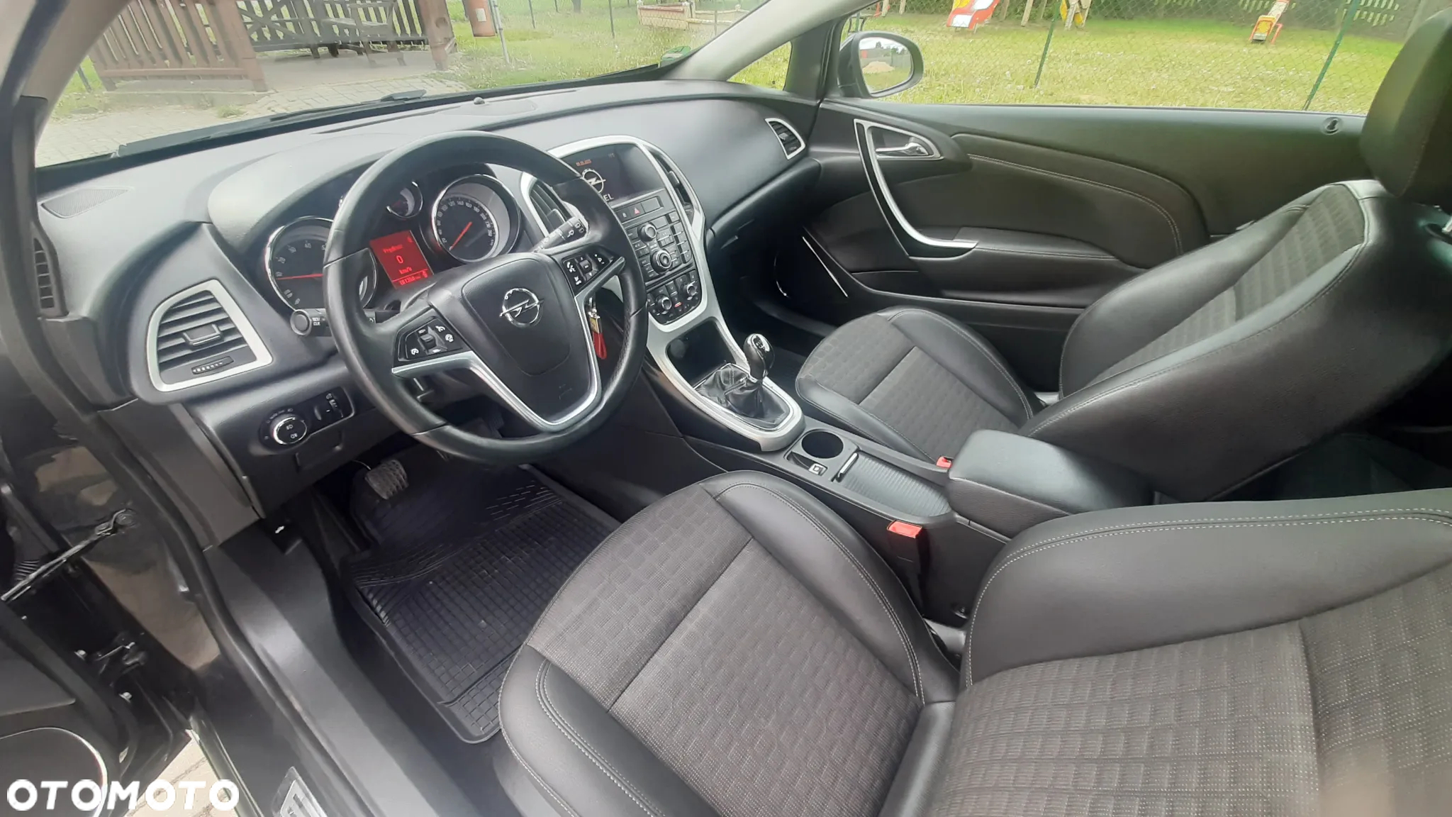 Opel Astra GTC 1.4 Turbo - 29