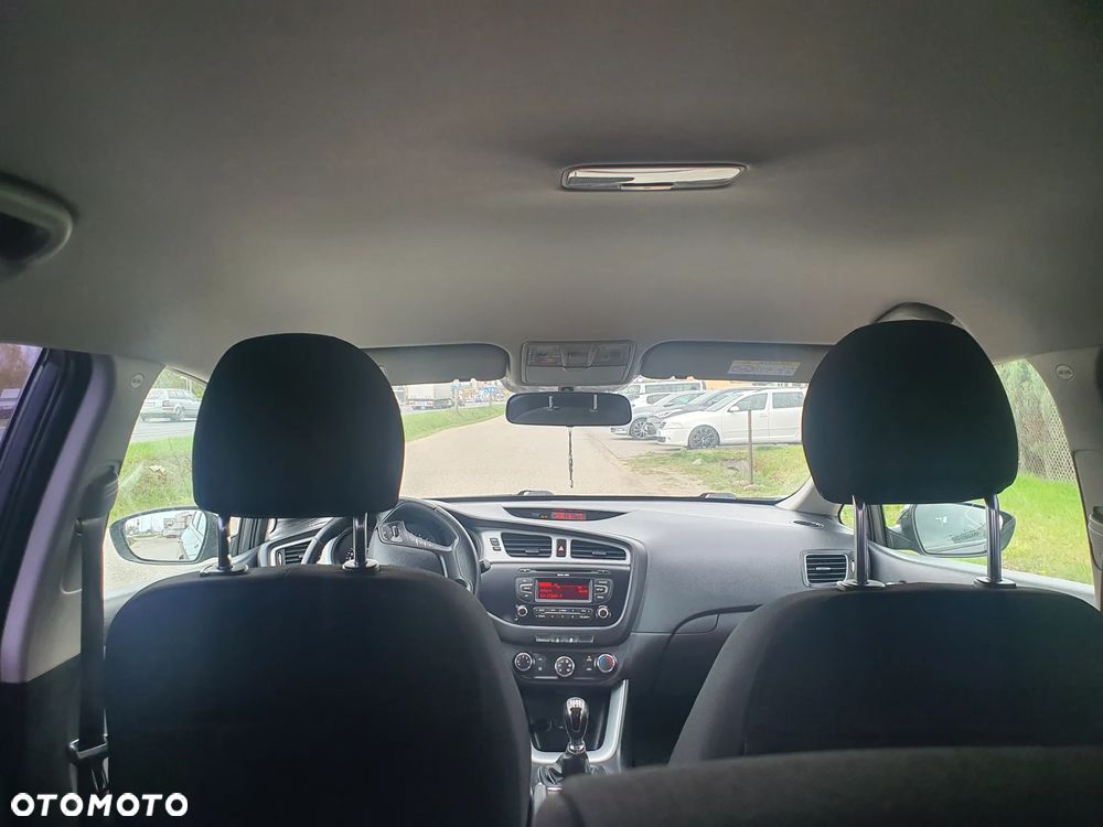 Kia Ceed 1.4 CVVT Attract - 23