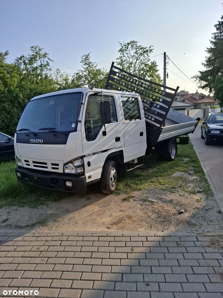 Isuzu Npr - 5