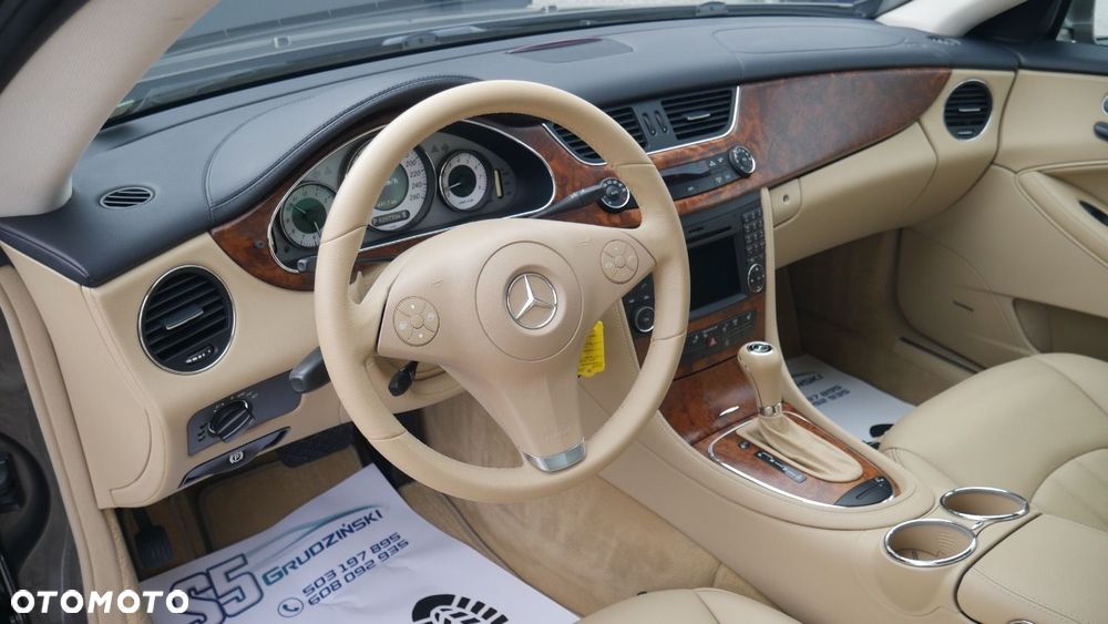 Mercedes-Benz CLS - 24