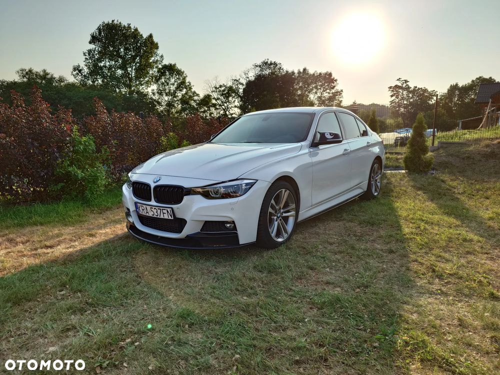 BMW Seria 3 330i - 1