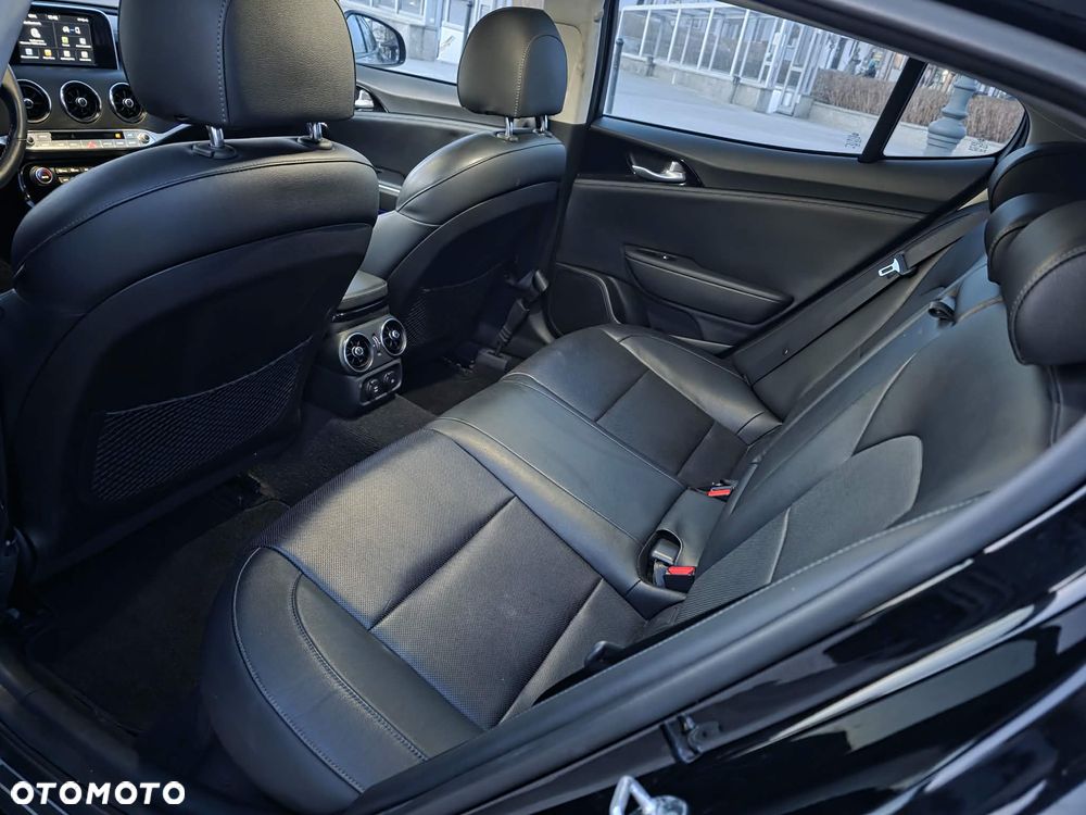 Kia Stinger 2.0 T-GDI GT Line - 16