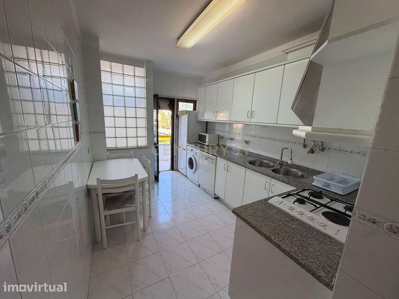 Apartamento T2 para Arrendamento | Excelente Localização e Ótima Expos - Grande imagem: 3/21