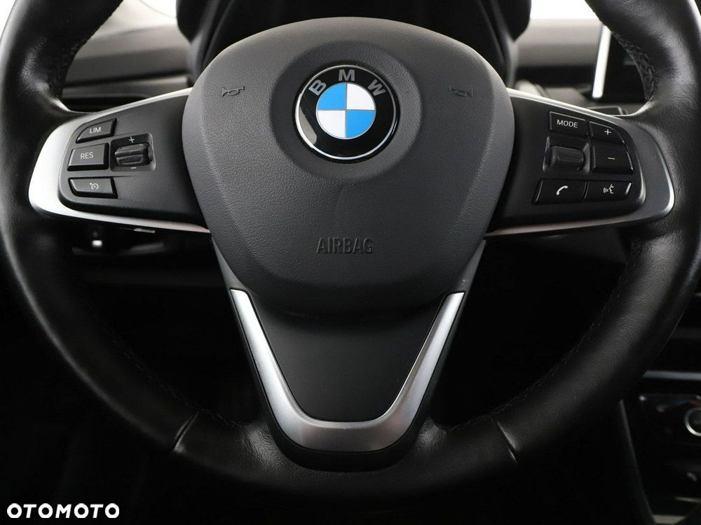 BMW Seria 2 220d xDrive - 21